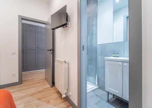 Sophisticated modern - 4Bdrs 3Baths-Salamanca
