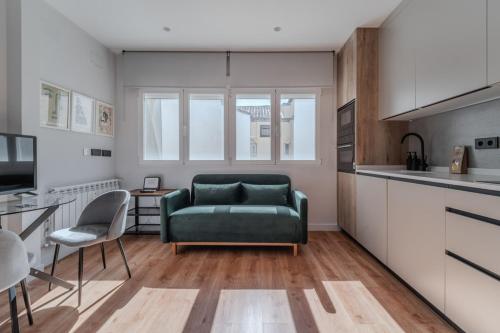 Central Cozy -Studio -Las Letras
