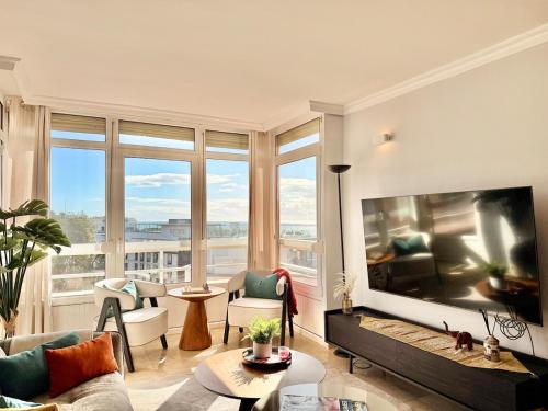 Marbella Port II Seaviews - EaW Homes