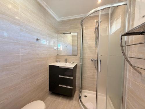Marbella Port II Seaviews - EaW Homes