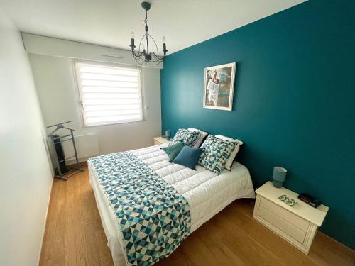 Appartement moderne face mer avec garage et WiFi gratuit