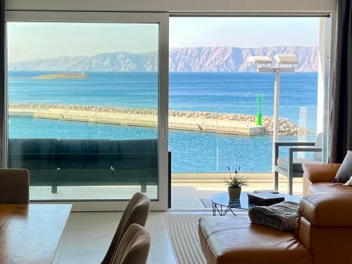 Marina Vista Escape, lux seaview 3 bedrooms Penthouse