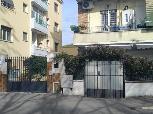 Nènè House Roma-Farfalla, appartamento in comune
