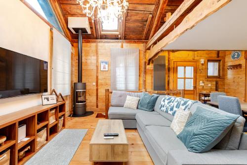 Anémones Chalet, central, 4 bedrooms, sauna and parking