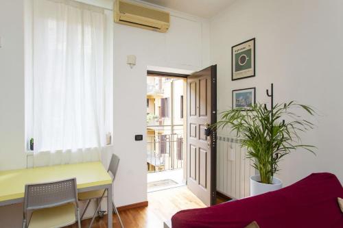 StayEasy Correggio - Milanese Style - Central Area