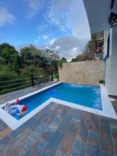 Villa Frente Al Rio - River View Escape Villa