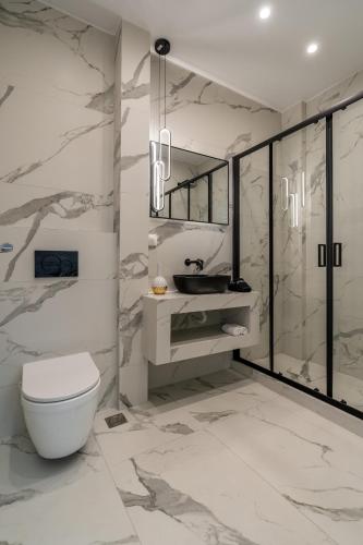 Elegant City Apartment at Alexandras Ave