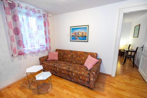 Apartment Split 2