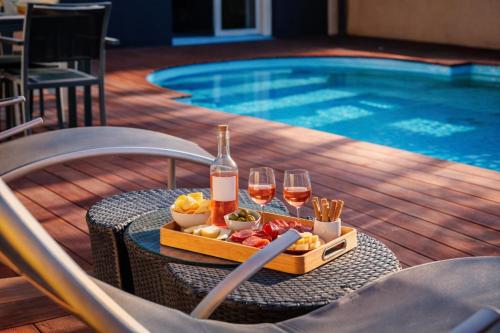 Superbe villa avec piscine située à 2 km de la Grande Plage des Sables