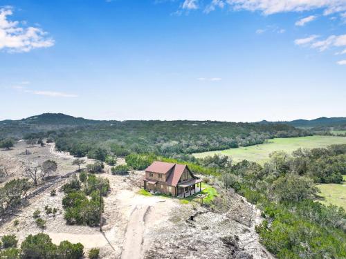Gallery image of Lighthouse Hill Ranch - Log Home in Johnson City