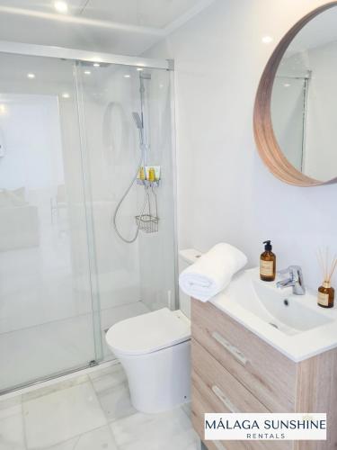 Malaga Sunshine Rentals - Beach Front Penthouse II - Fuengirola
