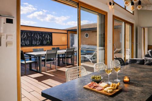 Superbe villa avec piscine située à 2 km de la Grande Plage des Sables