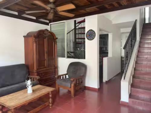 Santa Barbara's Santo Domingo's cozy home