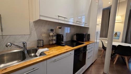 Monceau-Levis, rue Lebouteux - 6 people