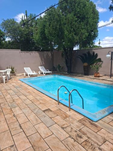 Quarto Individual Econômico Piscina Centro