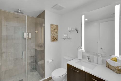 Azure Miami - Studio Apartment with Stunning City & Bay Views! photo 15