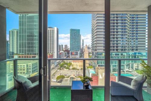 Azure Miami - Studio Apartment with Stunning City & Bay Views! photo 19