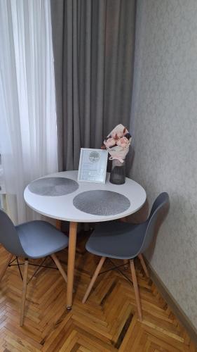 Фотография из галереи Apartamentul Teilor в городе Кишинёв