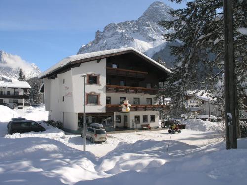 Galeriebild der Unterkunft Zugspitz-Arena Fewo Haus Schachtkopf in Biberwier