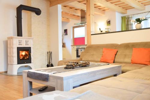 Posezení v ubytování Sonnenchalet 2 im Salzburger Lungau