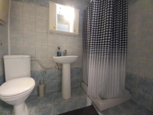 Isalos Trykonos Garden Thessaloniki - Close to Helexpo - Central Oasis with free parking