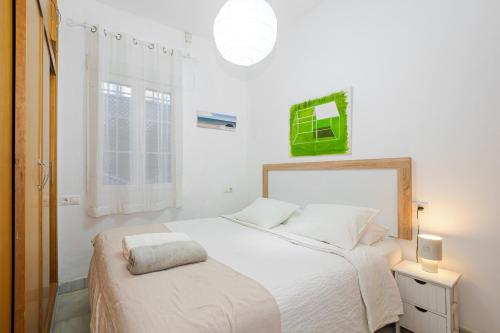 Bonito y muy fresco apartamento con patio privado