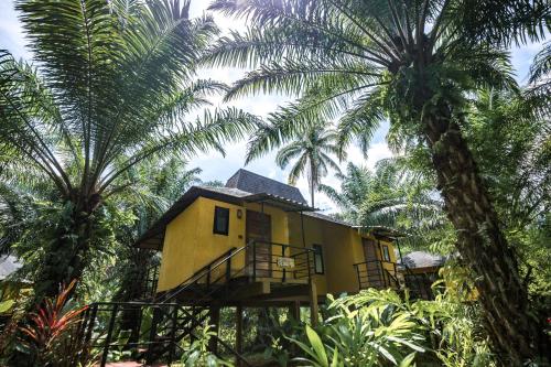 Anurak Community Lodge