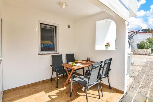Apartment Matanovic