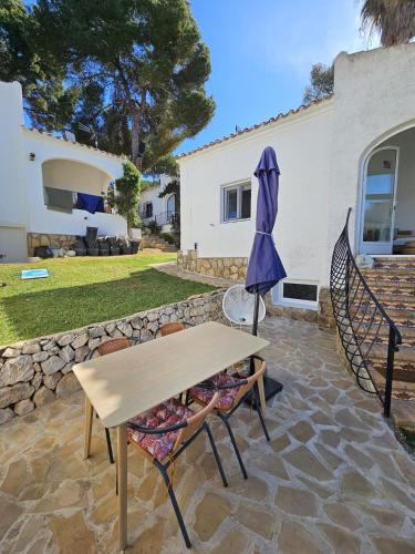 Family house 2 pools Cala Blanca