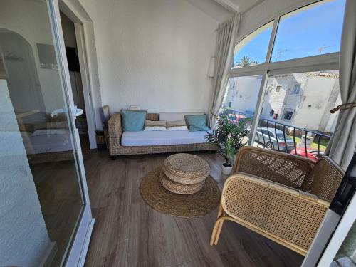 Family house 2 pools Cala Blanca