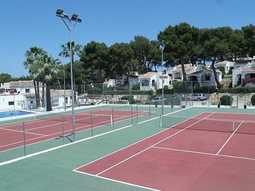 Family house 2 pools Cala Blanca