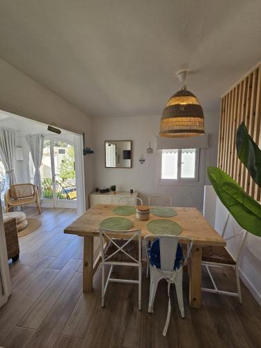Family house 2 pools Cala Blanca