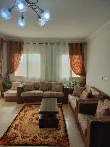 شقة مفروشة للايجار من المالك مباشرة في العاصمة الادارية كومباوند المقصد صف اول على البرج الايقوني ي