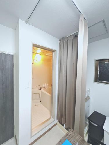 Kyobashi Station Walking Distance ,Direct Access to USJ, Kansai Airport, Kyoto, Nara ,Maximum 4 Guests