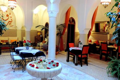 Restoran ili neka druga zalogajnica u objektu Riad Nirvana