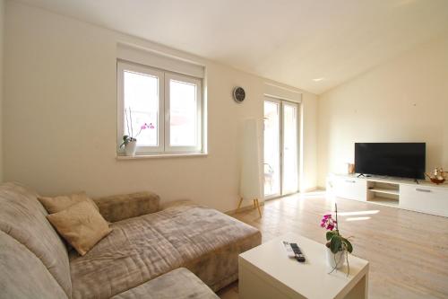 Apartment Pula 2420