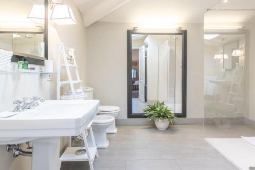 The Florentine Heritage Estate - Pool & Jacuzzi