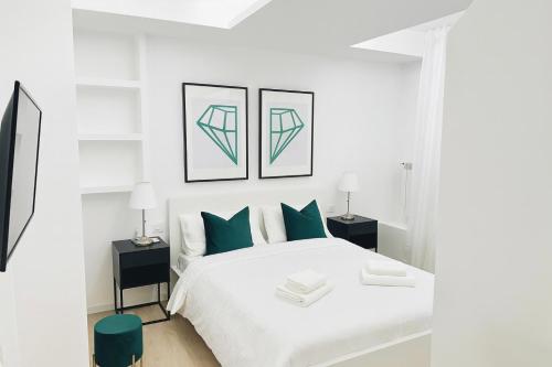The Boutique Houses - San Siro with Private Parking - Bande Nere M1 Metro Direct to Duomo- Apartments Milan City Center