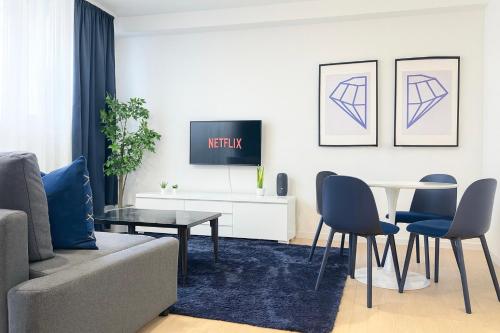 The Boutique Houses - San Siro with Private Parking - Bande Nere M1 Metro Direct to Duomo- Apartments Milan City Center