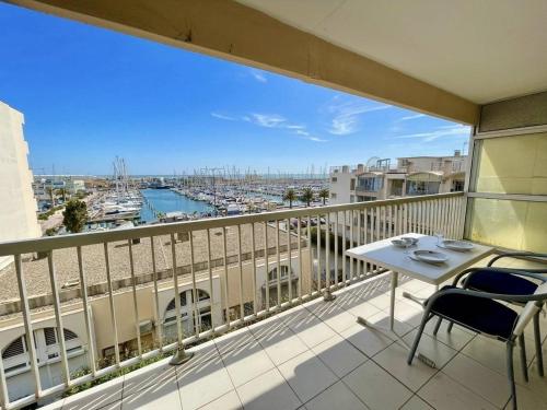 CR100-028 Appartement PORT vue mer-CANET PLAGE