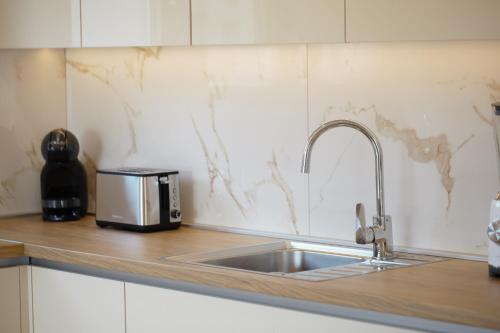 Trogir Kaštela big apartment near the beach