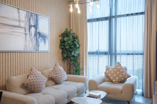 Sunny 1BR Retreat with Pool & Parking CB 1-10-RA1-608-1br