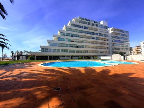 Appartement en Bord de Mer à Santa-Margarita, 6ème Étage avec Terrasse, Jardin et Piscine
