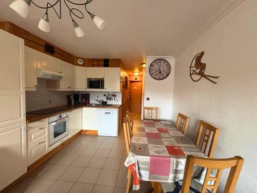 Appartement pour 5 personnes avec cuisine équipée et balcon - FR-1-452-393