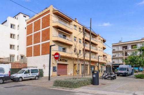 Milenial Immo - Llotja Apartamento en pleno centro de Roses, playa y paseo marítimo a 100 m
