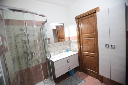 O baie la Villa Santa Maria