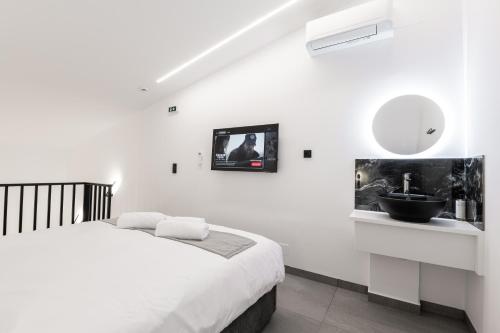 La Boheme modern living