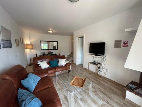 Holidays & Home Fuengirola Sea View & Pool Complex