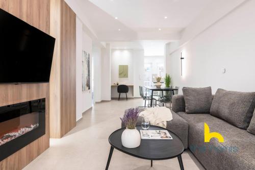 Bright and Roomy 2BR 2BA Kallithea Family Stay