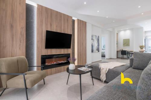 Bright and Roomy 2BR 2BA Kallithea Family Stay